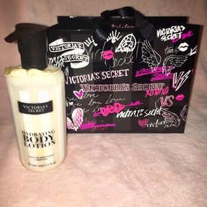 Victoria's Secret Coconut Milk Hydrating Lotion